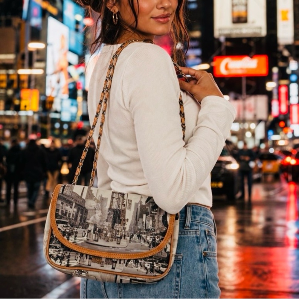 Borsette made in Italy Cityscape Print Crossbody/shoulder Bag in Tan and Black